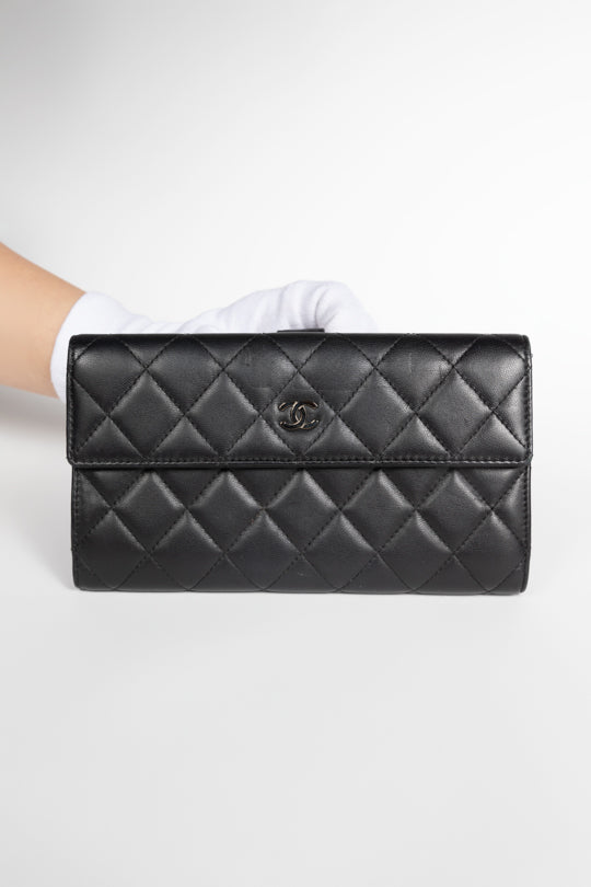 Gusset Flap lambskin Quilted Leather Wallet Match Style